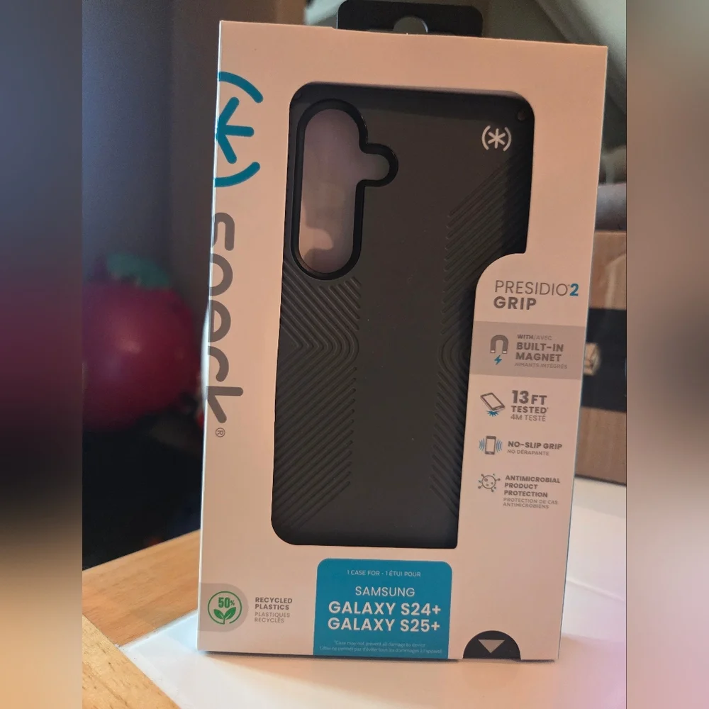 Speck Presidio2 Grip Case in Dark Gray